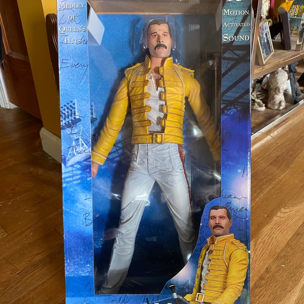 Freddie Mercury Figure